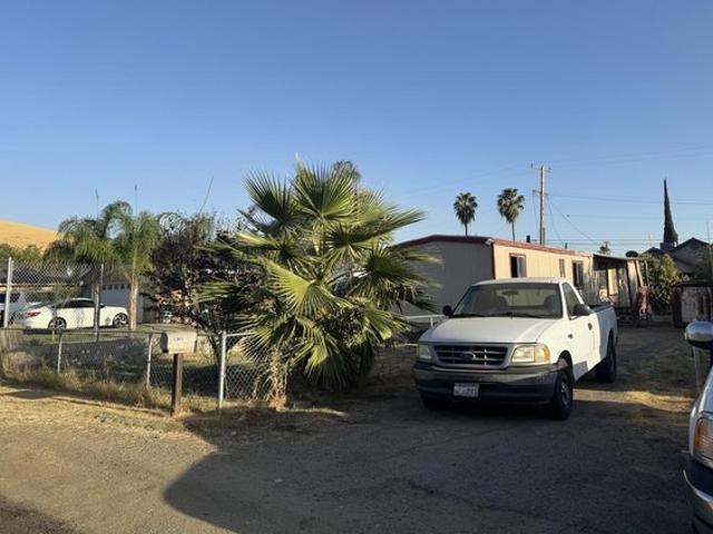 Land for sale in Tulare, California