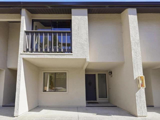 Townhouse for sale in Ticonderoga Townhomes, San Mateo
