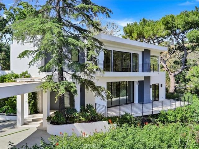 House for sale in Canoga Park, California