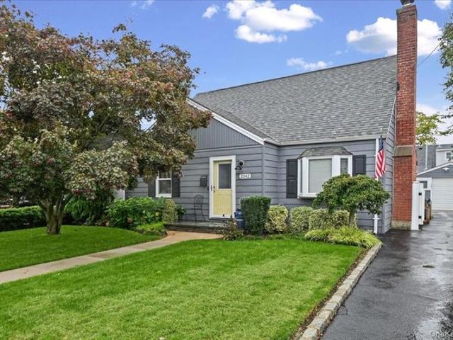 House for sale in Seaford, Nassau County