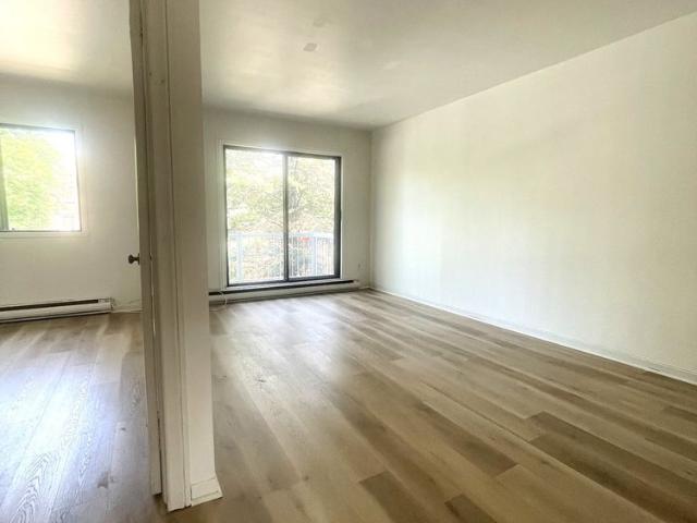 Apartment for rent in Saint-Laurent, Montréal