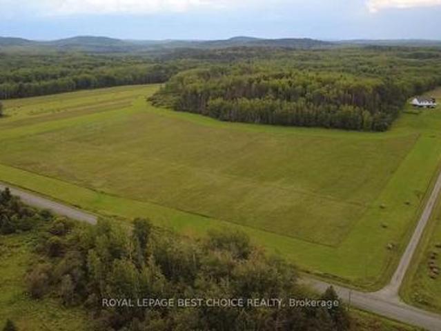 House for sale in Ontario