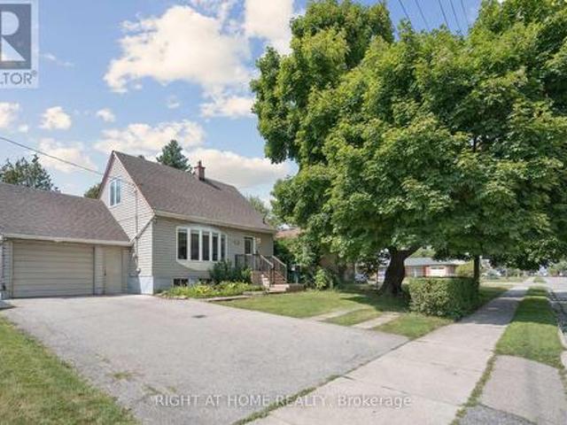 House for sale in Burlington, Ontario