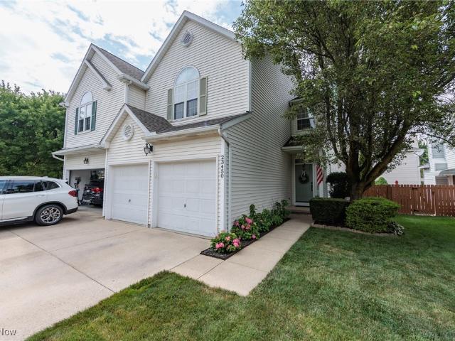 Townhouse for sale in Olmsted Falls