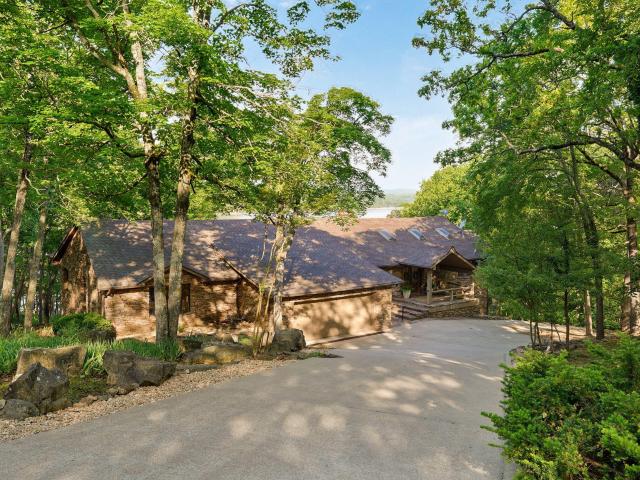 House for sale in Barry, Missouri
