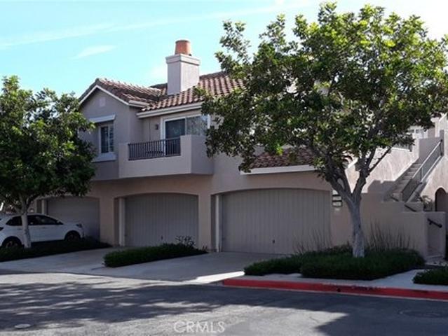 Townhouse for sale in Tustin, California