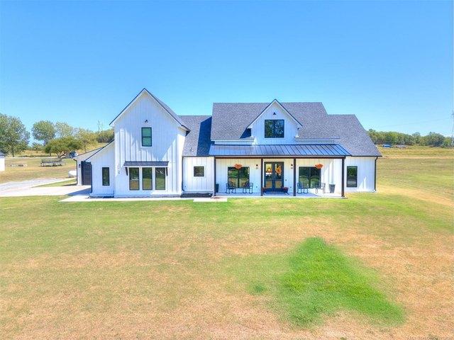 House for sale in Claremore, Rogers County