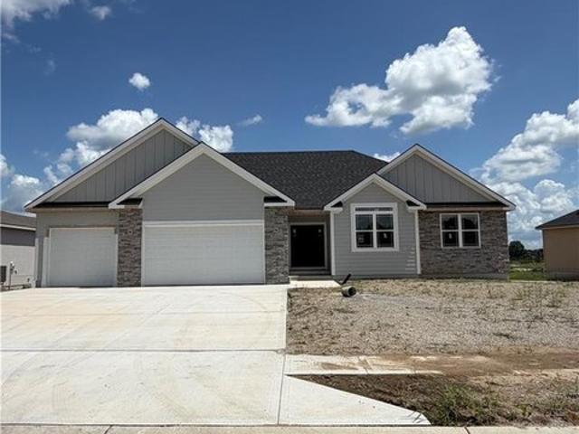 House for sale in Kearney, Missouri