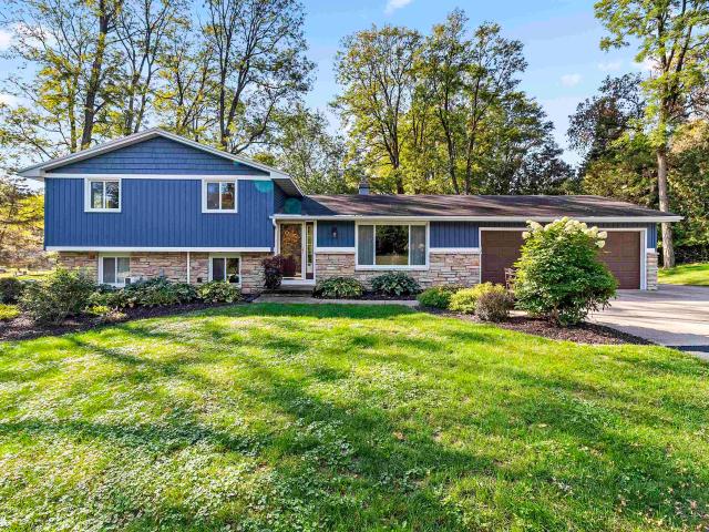 House for sale in Flintville, Suamico