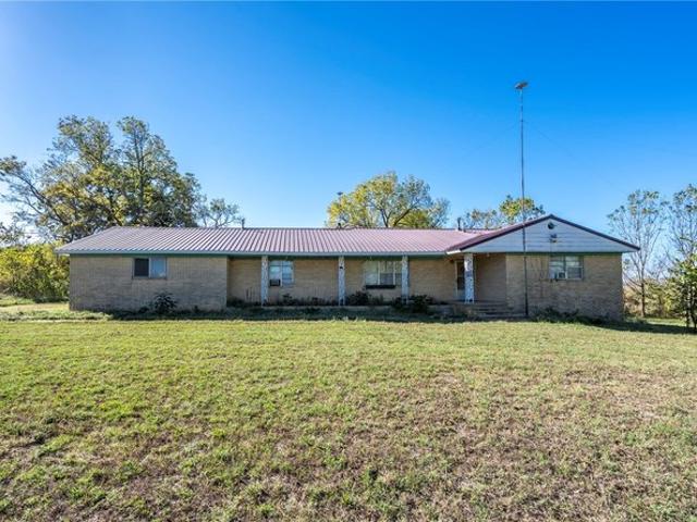 House for sale in Maysville, Gravette