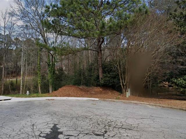 Land for sale in Lilburn