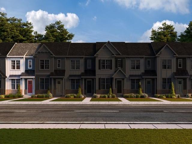 Townhouse for sale in Harbor Hills, Gloucester Point