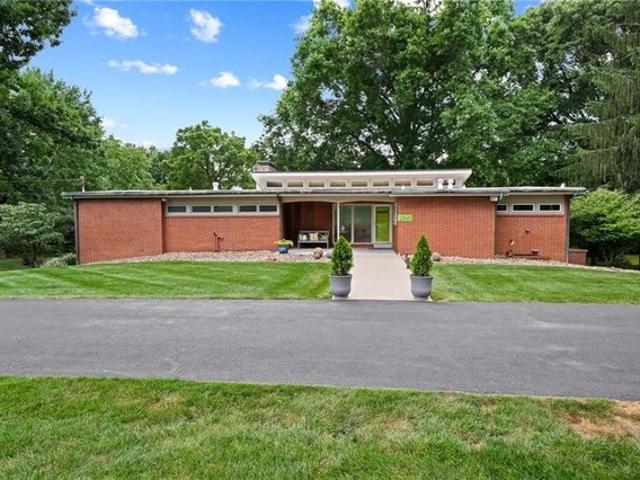 House for sale in Pittsburg, Pennsylvania
