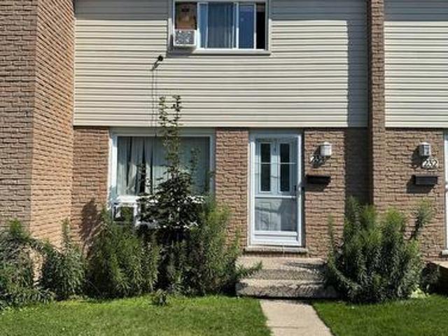 Townhouse for rent in Arva, Ontario
