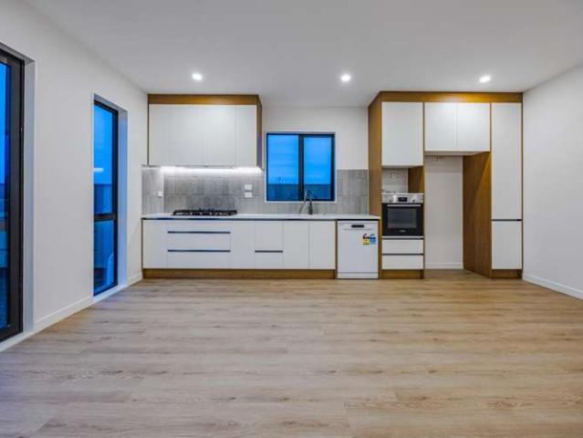 Townhouse for sale in Awhitu