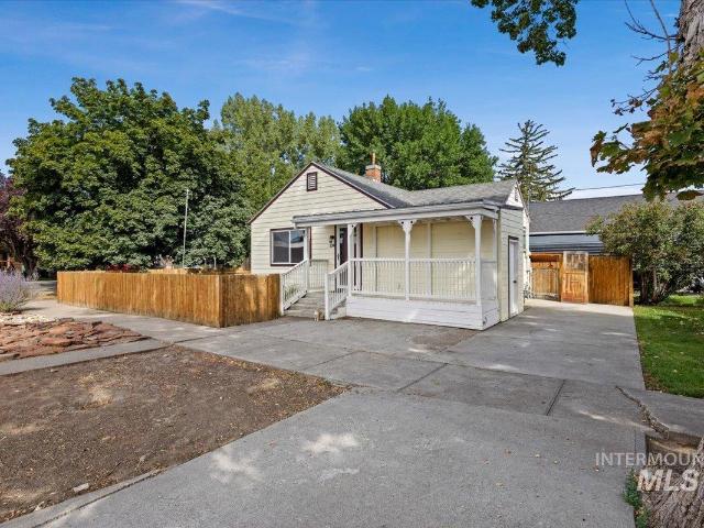House for sale in Gooding, Idaho