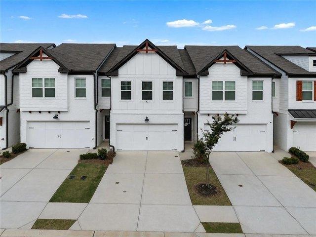 Townhouse for sale in Auburn, Georgia