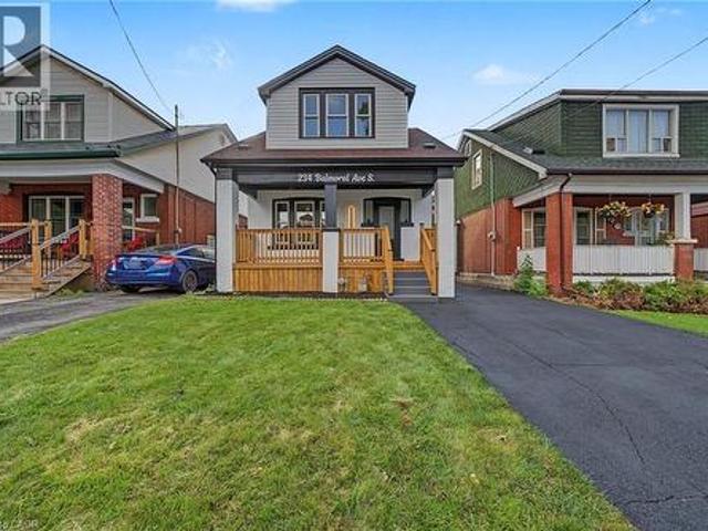 House for sale in Ancaster, Ontario