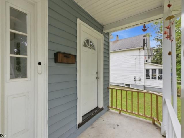 House for sale in Washington, New Jersey