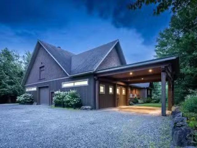 House for sale in Memphrémagog, Quebec