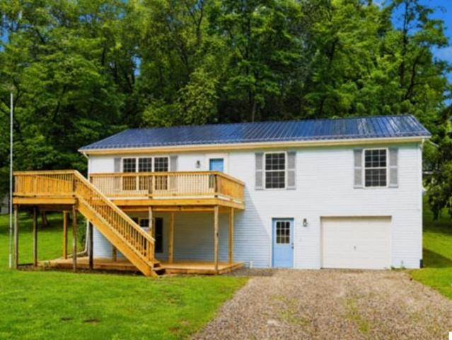House for sale in Howard, Ohio