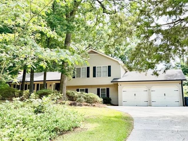 House for sale in Lilburn, Georgia