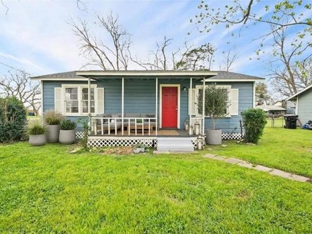 House for sale in Brazoria, Texas