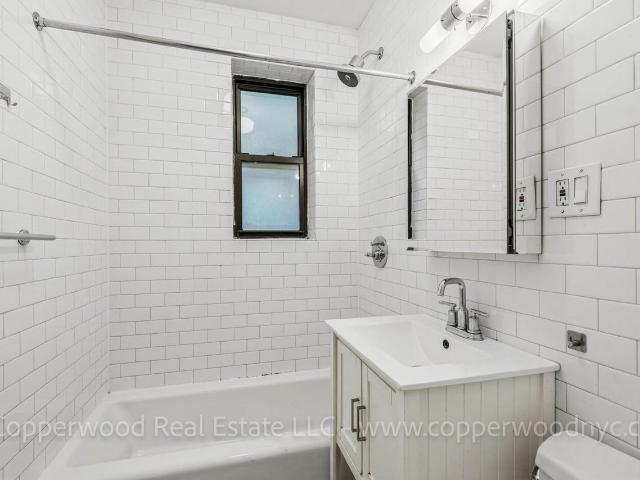 Apartment for rent in Arverne, New York