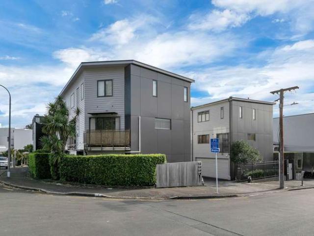Townhouse for sale in Freemans Bay