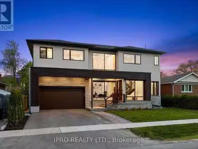 House for sale in Oakville, Ontario