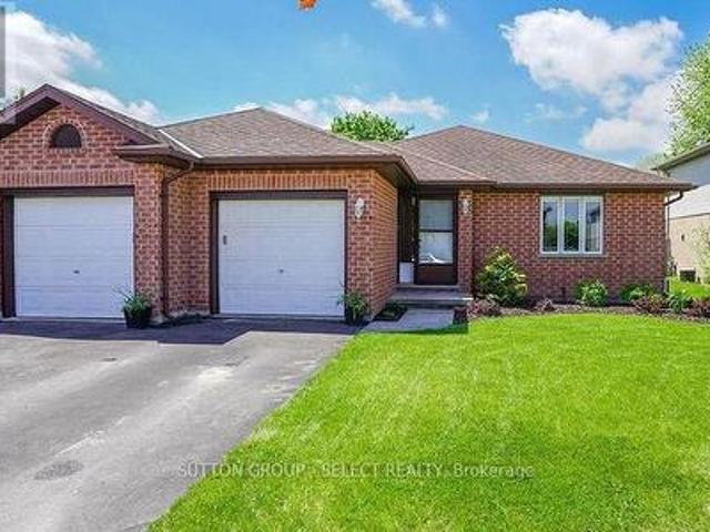 House for sale in Strathroy-caradoc, Ontario