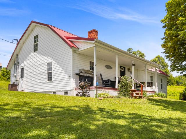 House for sale in Annville, Kentucky