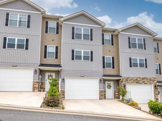Townhouse for sale in Morgantown, West Virginia