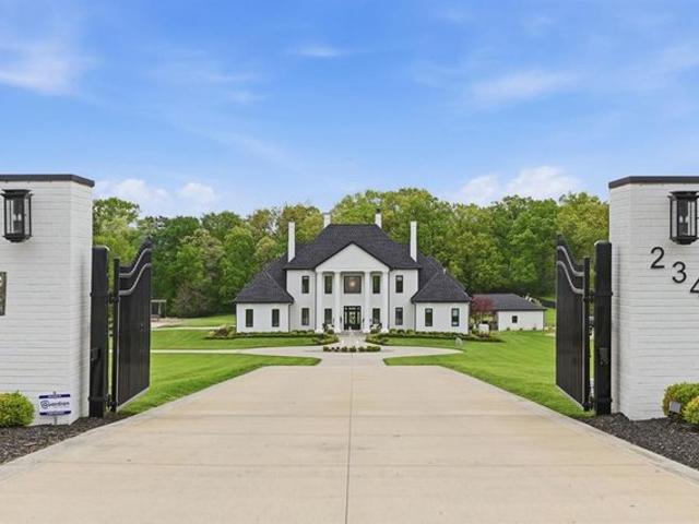 House for sale in Renfrew, Pennsylvania