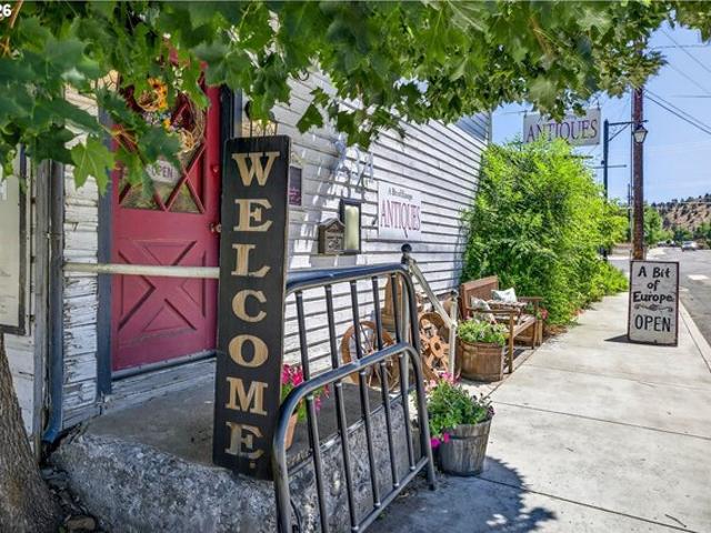 House for sale in Oregonia
