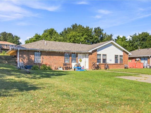 House for sale in Valley View, Warrensburg