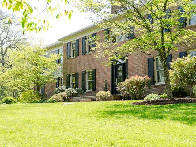 House for sale in Laughlintown, Pennsylvania