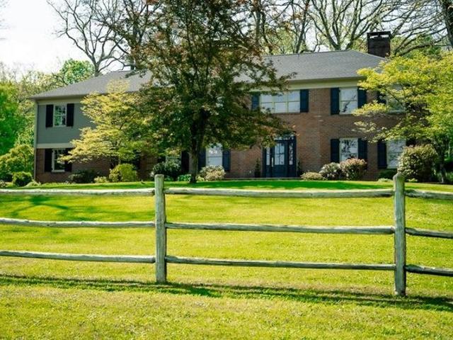 House for sale in Ligonier, Pennsylvania