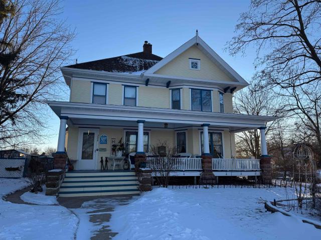 House for sale in Juneau, Wisconsin