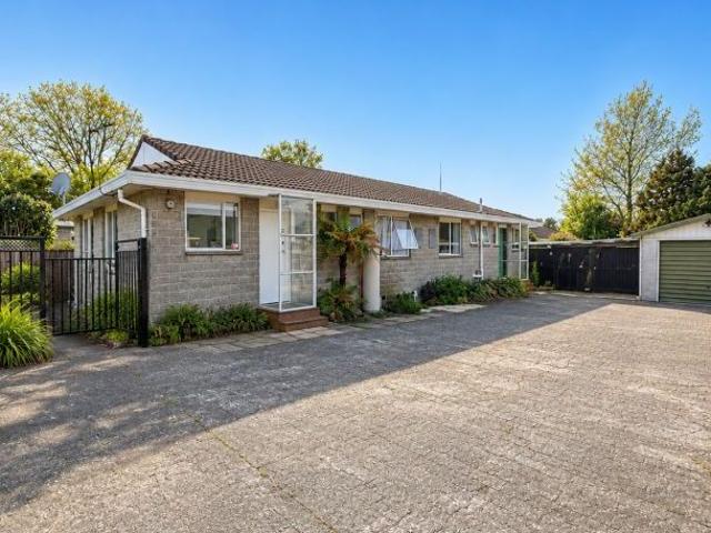 Apartment for rent in Waltham, Linwood-Central-Heathcote Community