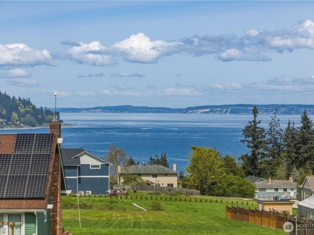 House for sale in Kingston, Washington