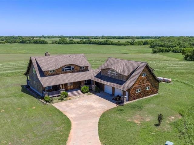 House for sale in Maysville, Oklahoma