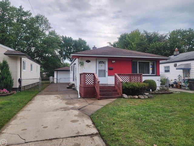 House for sale in Saint Clair Shores, Macomb County