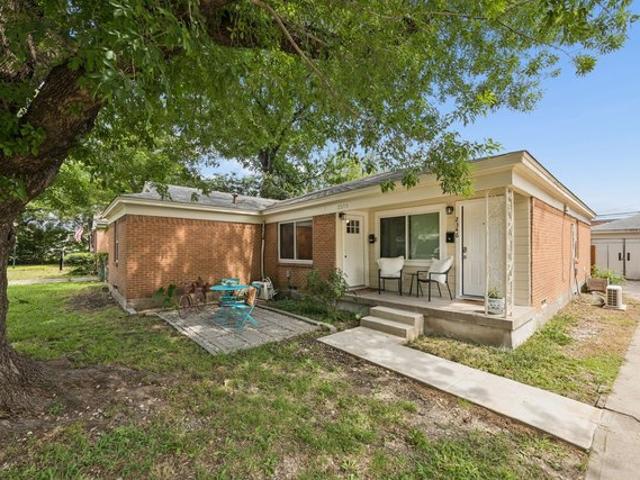 House for sale in Dallas, Texas