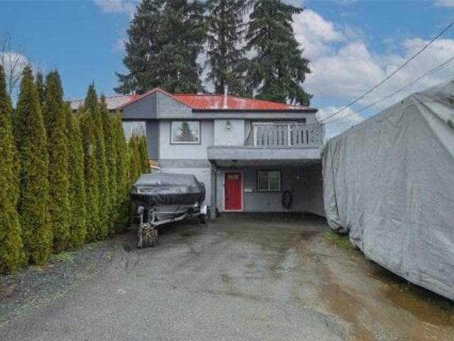Duplex for sale in Courtenay, British Columbia