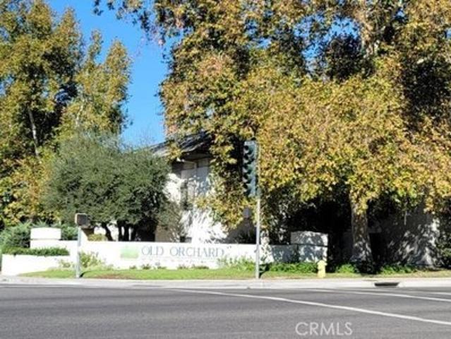 Condo for sale in Santa Clarita, Los Angeles County