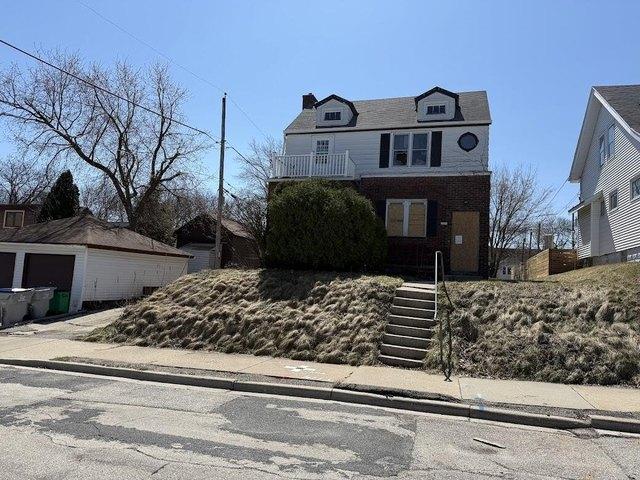 House for sale in Milwaukee, Wisconsin