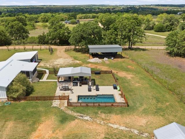 House for sale in Milam, Texas