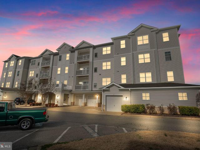 Condo for sale in California, Maryland