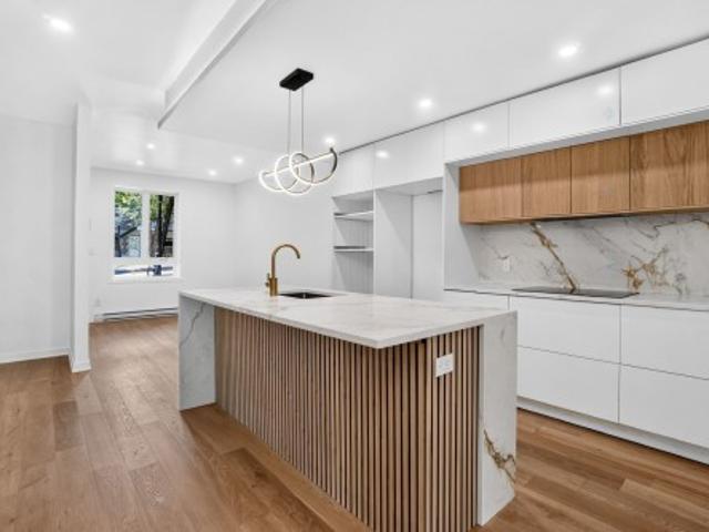 Condo for sale in Ville-Marie, Montréal